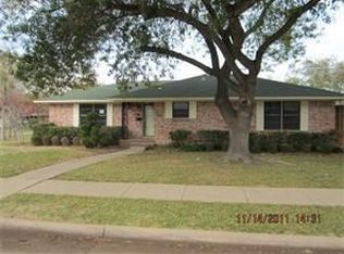 1717 Charlotte Dr, Garland, TX 75041