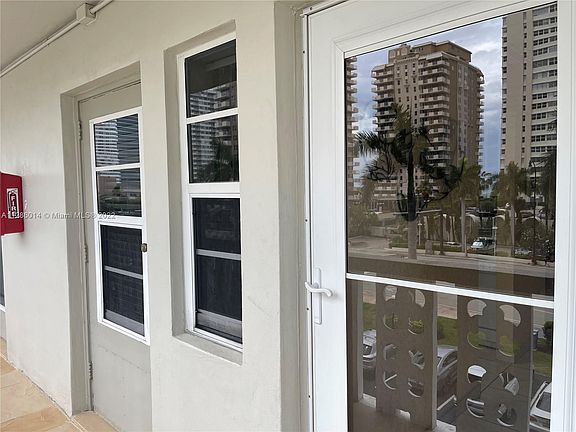 4th image of 1893 S Ocean Dr APT 406