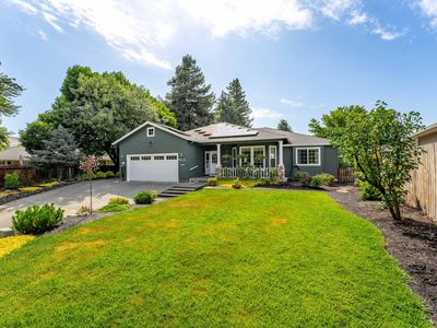 2556 Waters Edge Way, Medford, OR, 97504