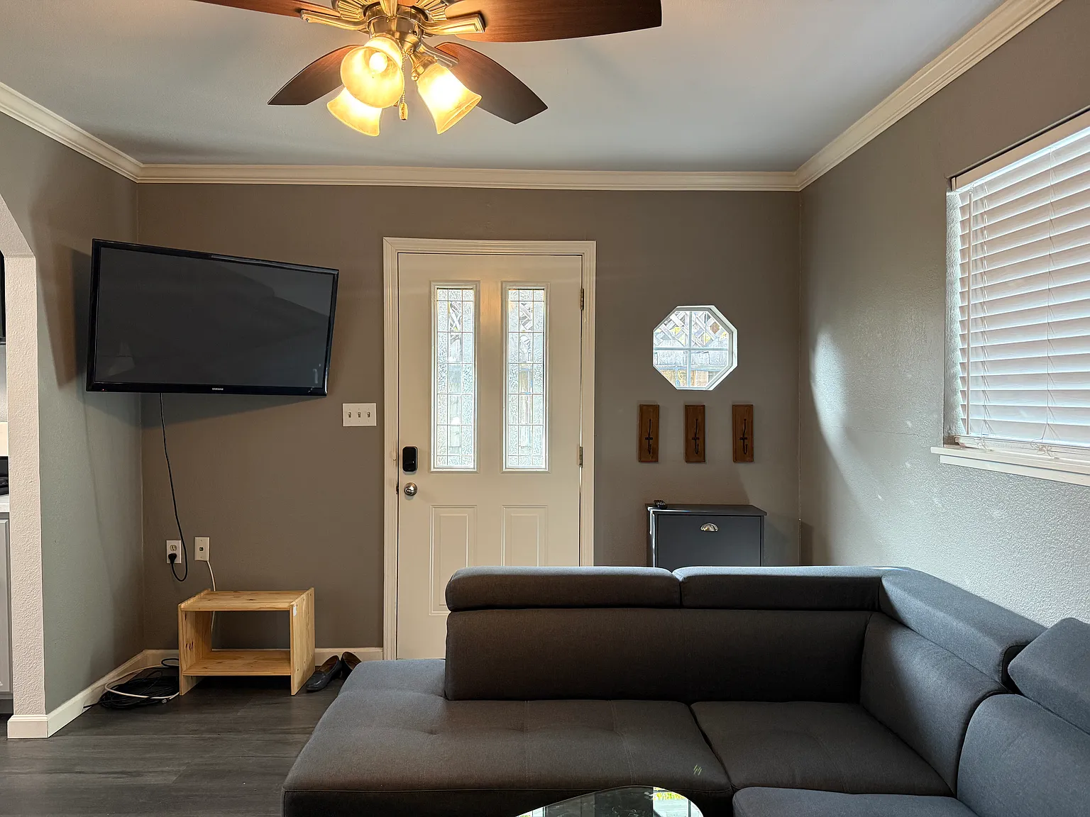 1 bed, 450 sqft, $2,700 — Photo 2