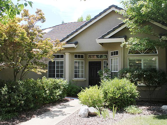 3rd image of 1155 S Bluff Dr