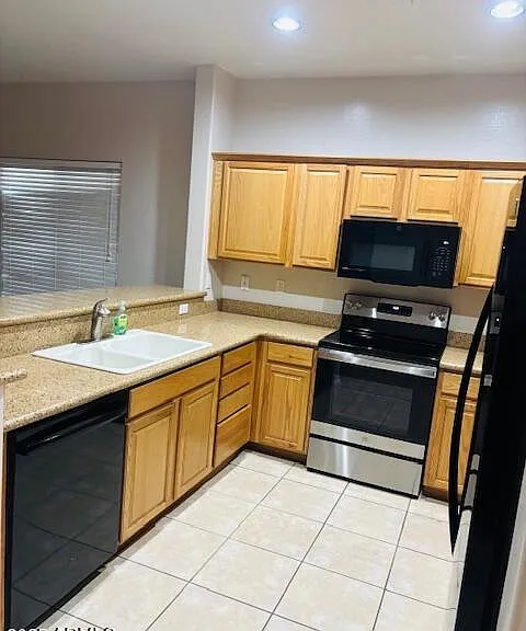 29081 N Cactus Cir — Photo 6