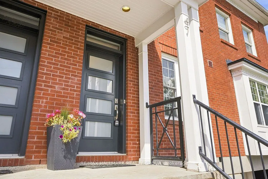 3 bed, $5,400 — Photo 2