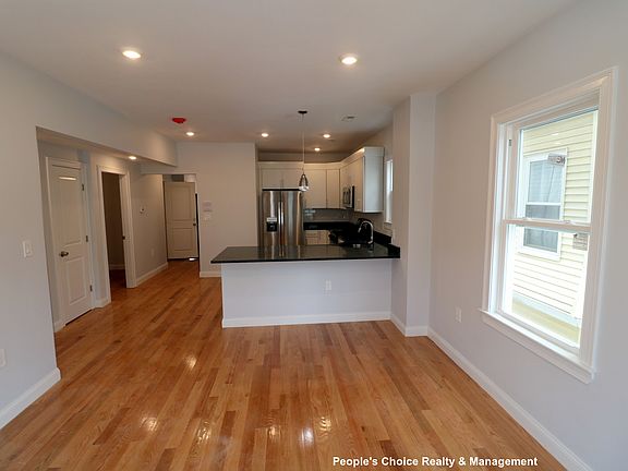 4th image of 106 Franklin St #2