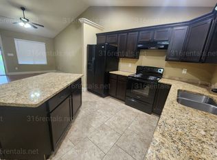 8462 E Granite Ct, Wichita, KS 67226