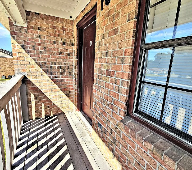 228-304 Cedar Lake Pl SW