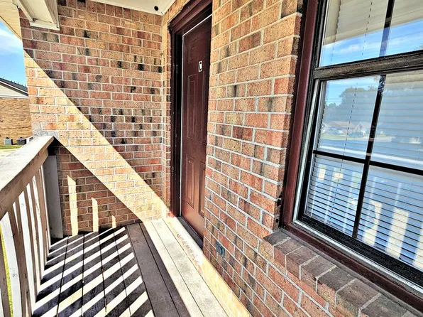 (MER-1) Cedar Lake Garden Apartments, 228-304 Cedar Lake Pl SW #302-C, Decatur, AL 35603