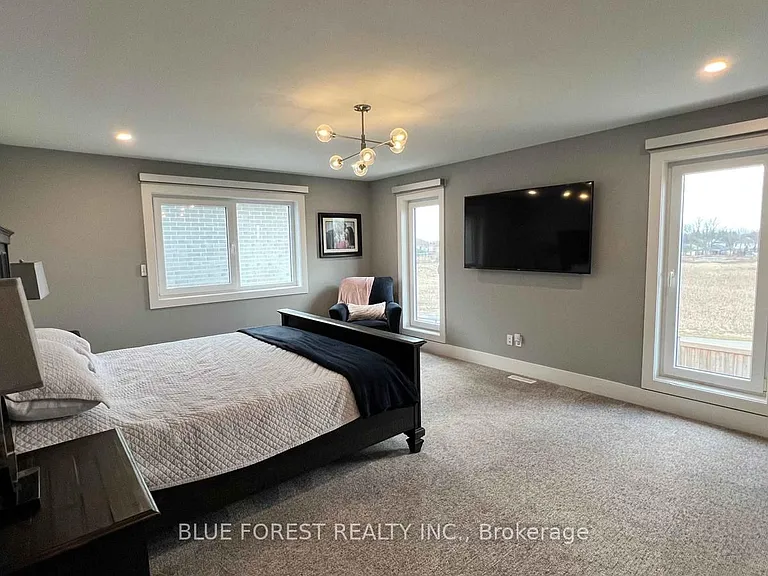 2273 Bakervilla St — Photo 15