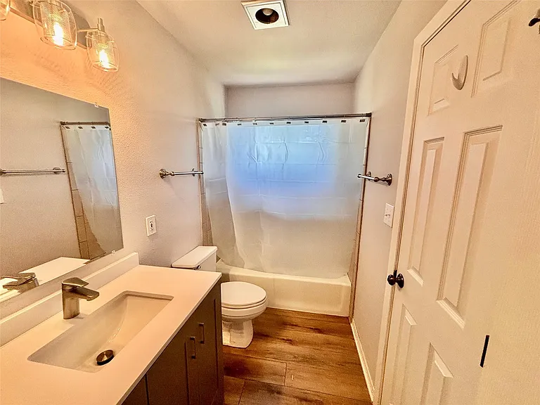 1918 Holly Hill Dr #A — Photo 13