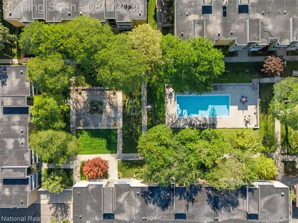 4909 Crooks Rd APT C11, Royal Oak, MI 48073
