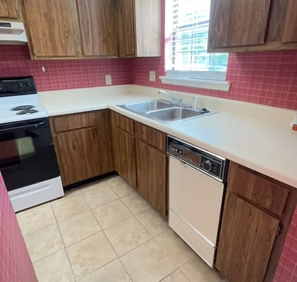6738 Blue Heron Blvd #104 — Photo 4