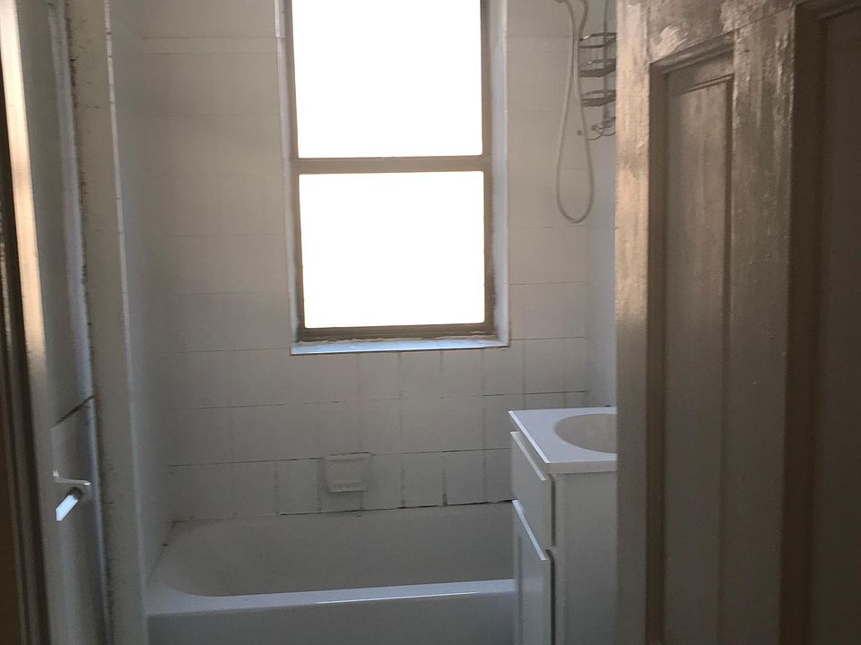 2nd image of 4050 Locust Hill Ave #3E