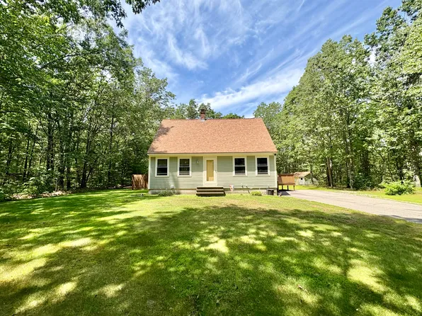 16 Blueberry Pines Drive, Kennebunk, ME 04043