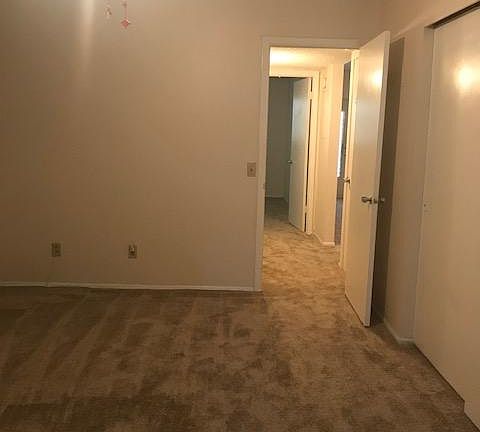 5th image of 2449 Columbia Dr APT 63