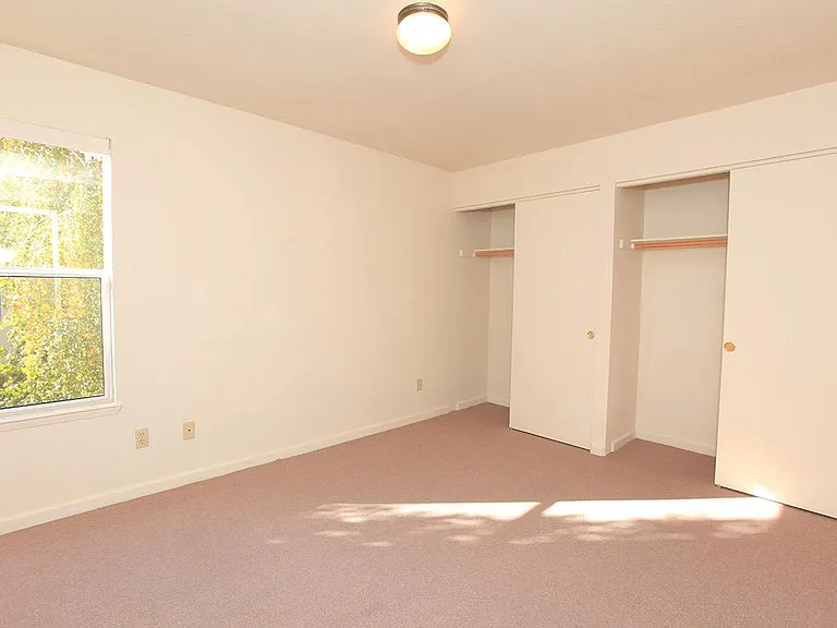 Redwood Meadows Senior Apartments — Photo 5