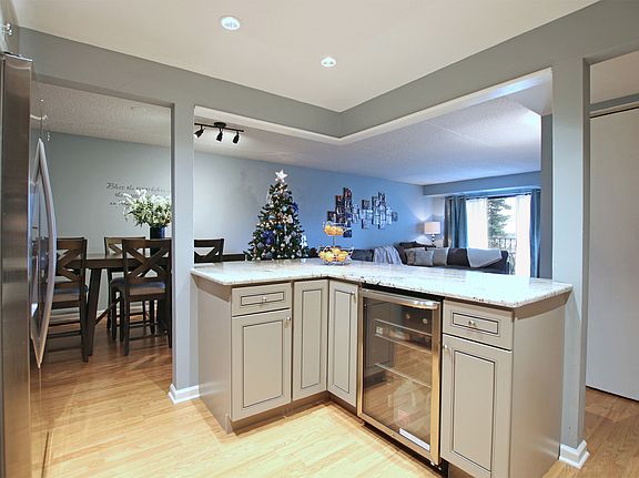 5th image of 475 Plum Creek Dr APT 210