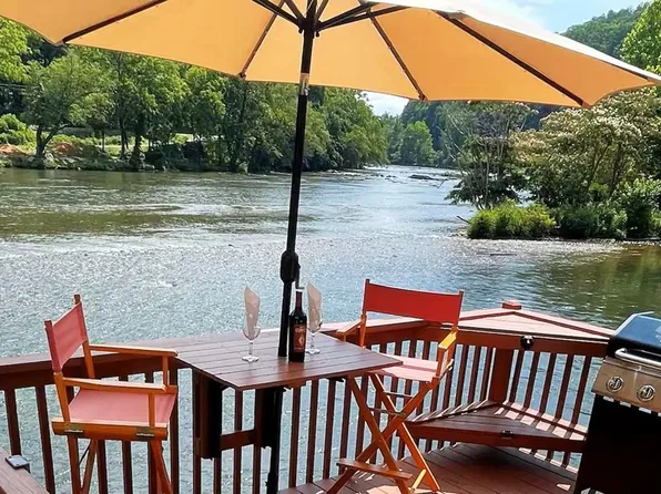 1575 Main St #20, Bryson City, NC 28713