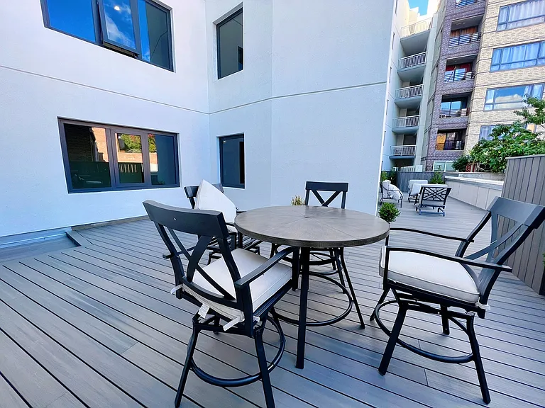 44 Fifteen College Point Blvd #5C — Photo 16