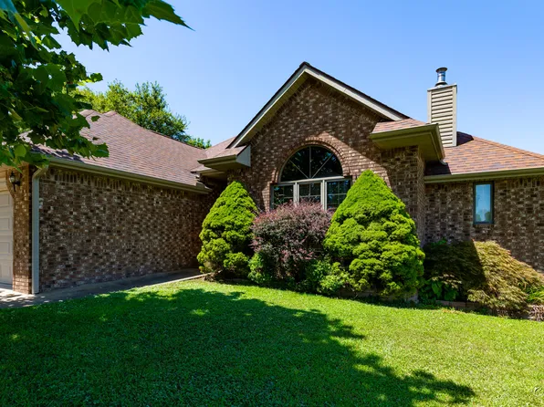 1805 Palmer Street, West Plains, MO 65775