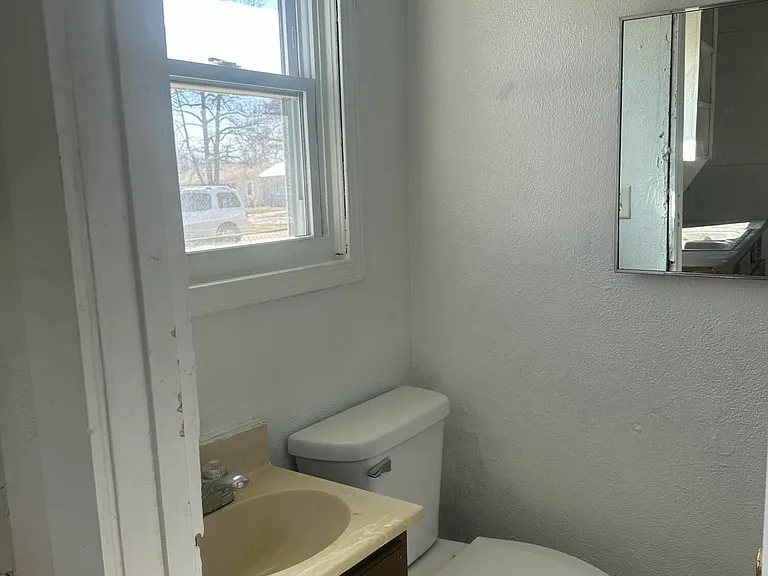 901 S Roosevelt Ave #3 — Photo 7