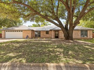 111 Wheeler St, Glen Rose, TX 76043
