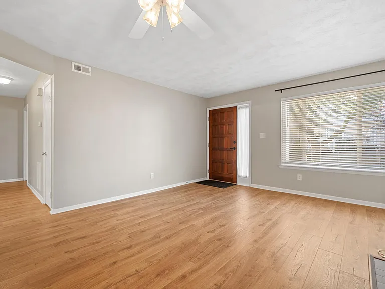 2524 Cove Point Pl — Photo 9