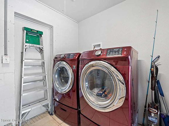 Laundry Room Cabinet