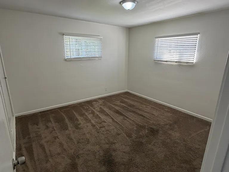2616 Crestmoore Pl #2616 — Photo 11