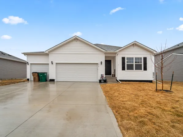 1012 Dee St SE, Bondurant, IA 50035