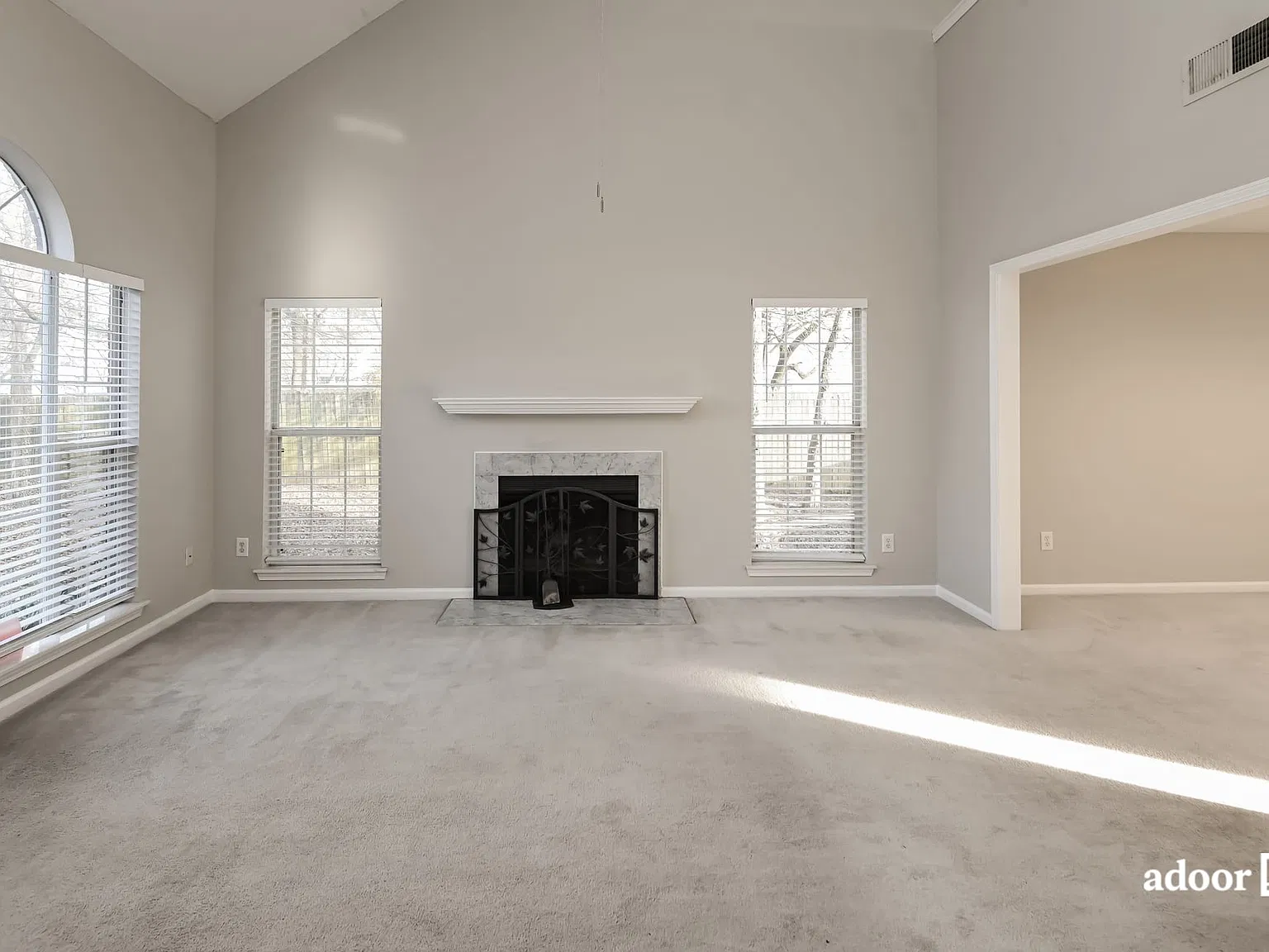 3 bed, 2.5 bath, 1740 sqft, $2,100 — Photo 4