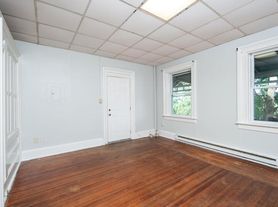 236 Saratoga St