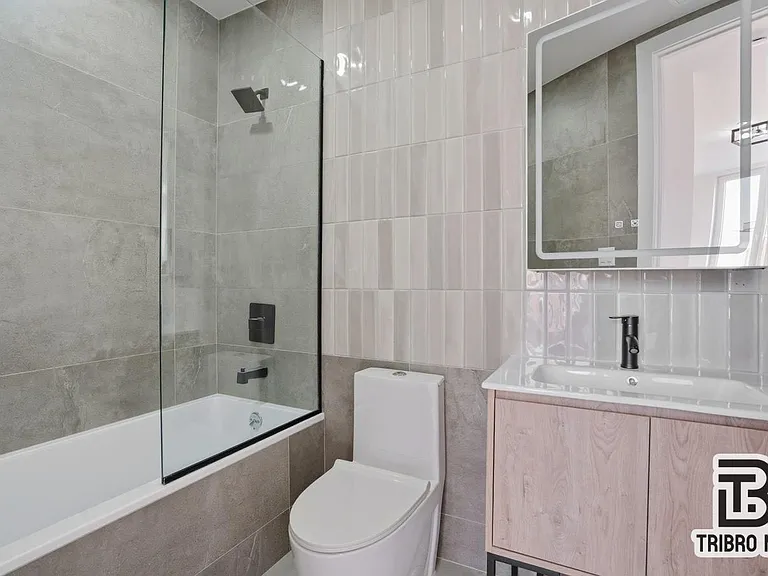 216 E 16th St #2A — Photo 4