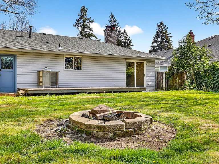 640 Stonehill Dr — Photo 39