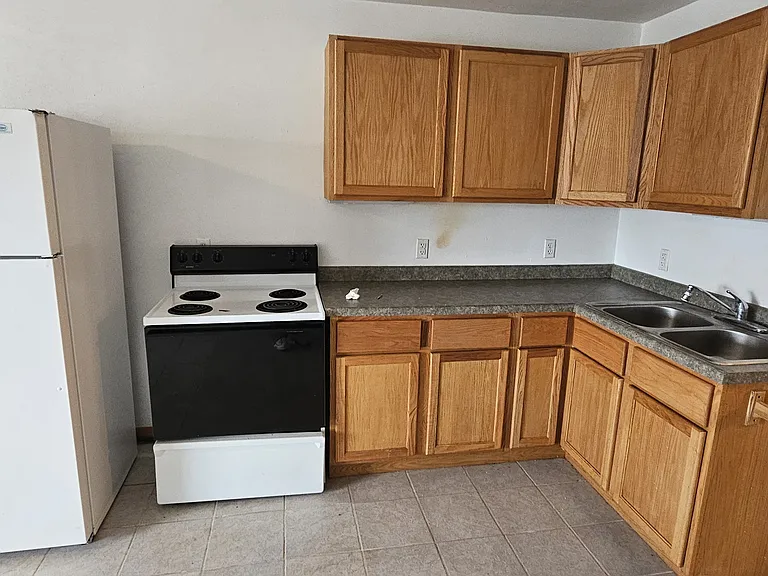 5360 Cedar St — Photo 4