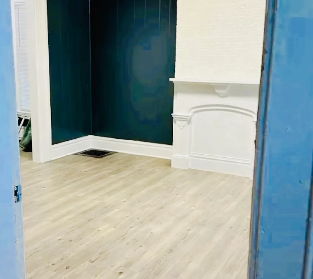 1126 Court St — Photo 3
