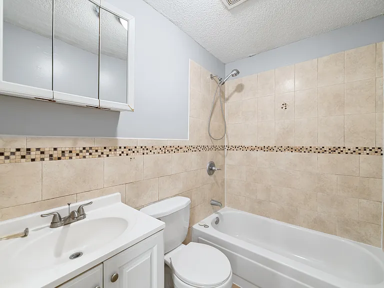 705 Dixwell Ave #1R — Photo 8