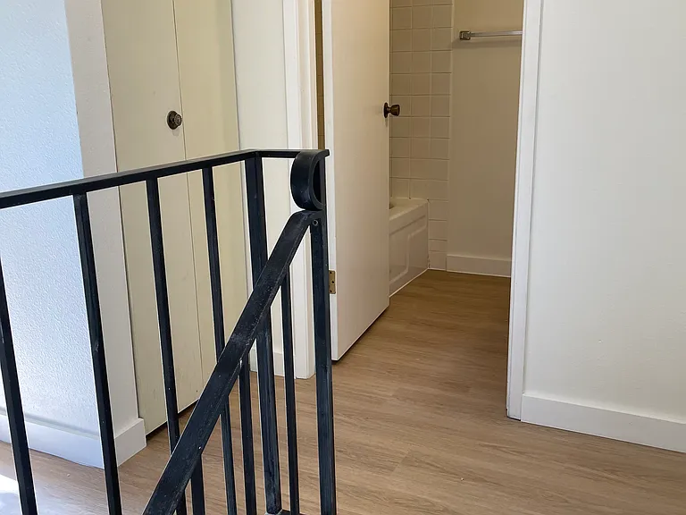 827 Water St #C — Photo 20