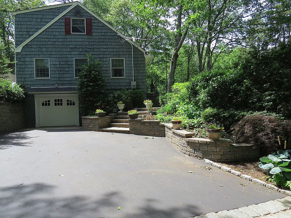 1st image of 169 Maple Ave