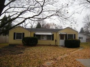 428 Belleview Ave, West Chicago, IL 60185