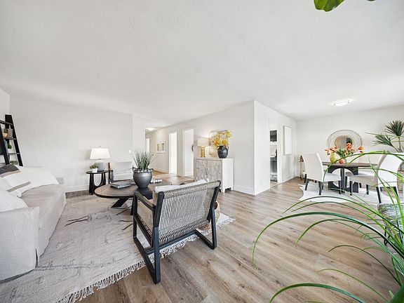 5th image of 825 S Eliseo Drive