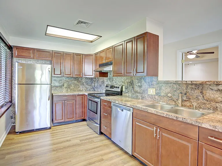 2 Stone Spring Ln #1 — Photo 13