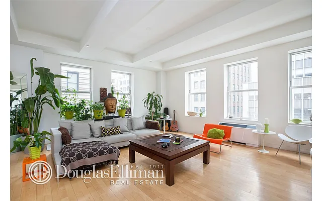Sold by Douglas Elliman | media 22