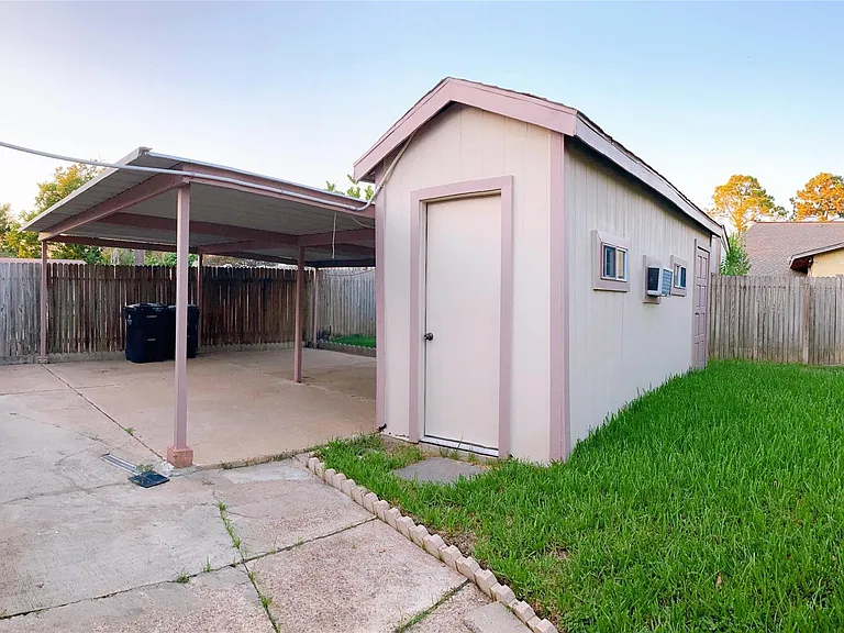 19518 Munsey Ct — Photo 36