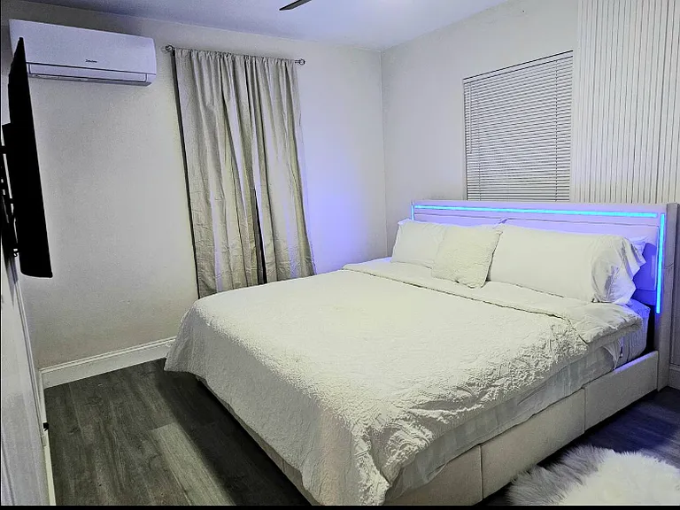 524 NE Crystal St #524 — Photo 6