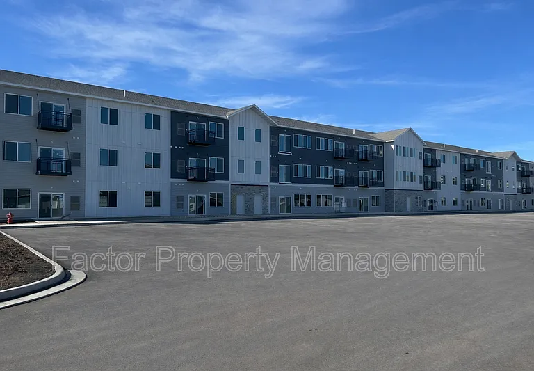 2090 Carlson Dr #322 — Photo 1