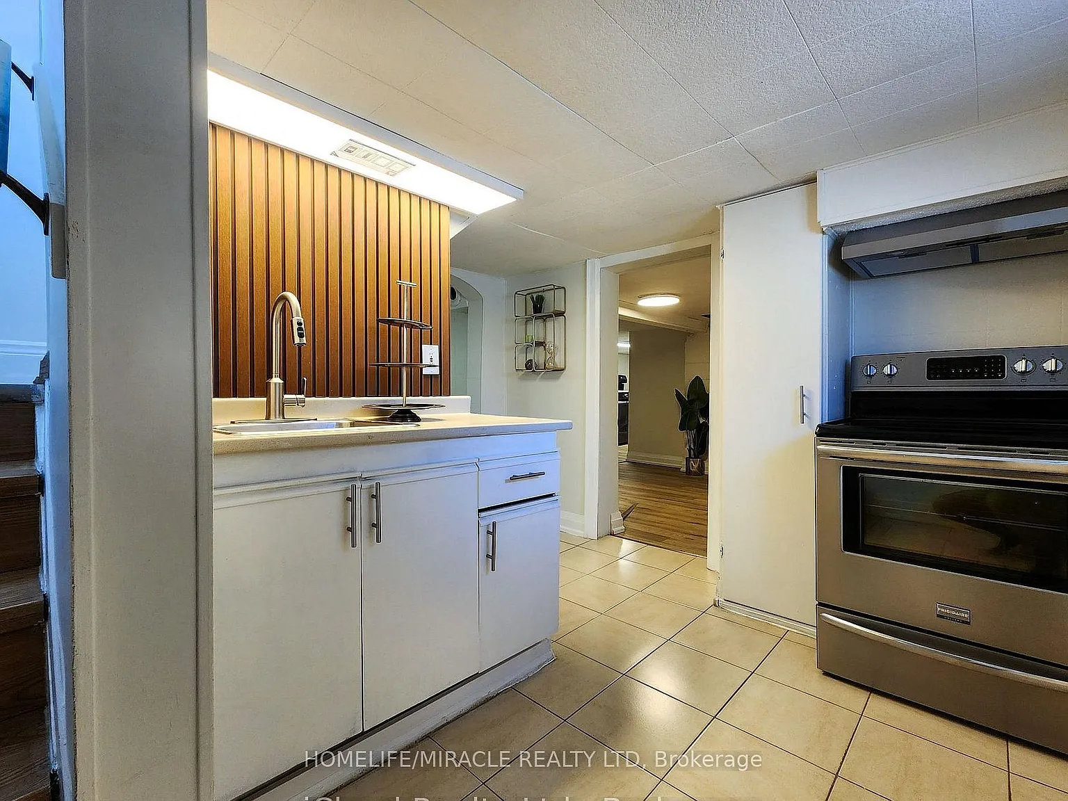 2 bed, $1,800 — Photo 2