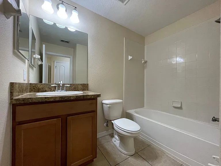 10616 Savannah Plantation Ct — Photo 14
