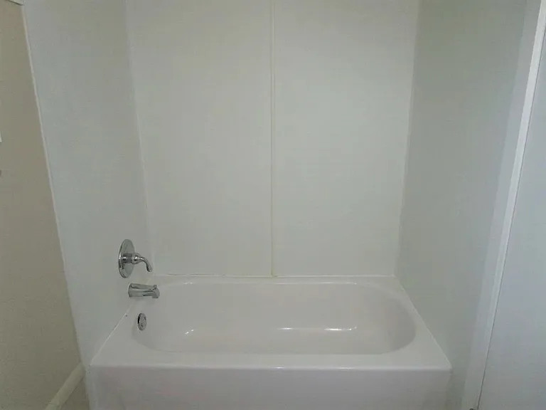 3305 Tarabochia St — Photo 11