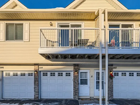 924 Pond View Ct, Saint Paul, MN 55127