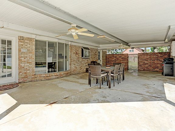 4th image of 2703 W Pebble Beach Dr